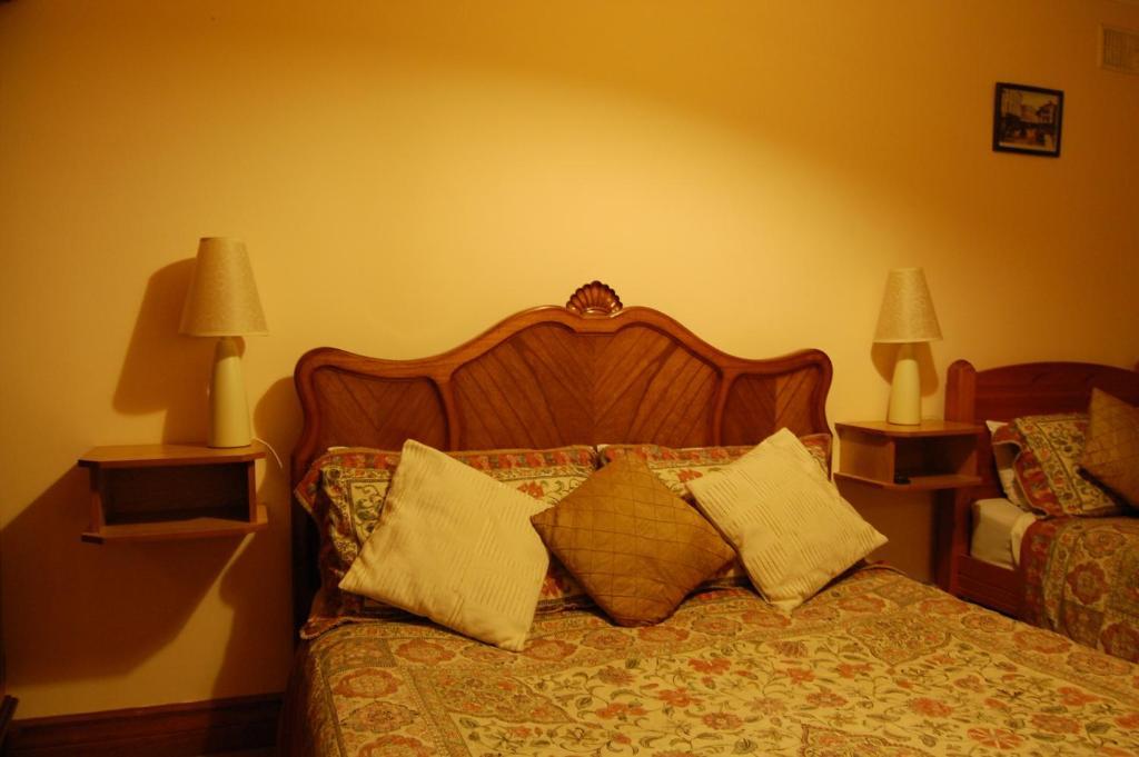 Bed & Breakfast Acorn House
