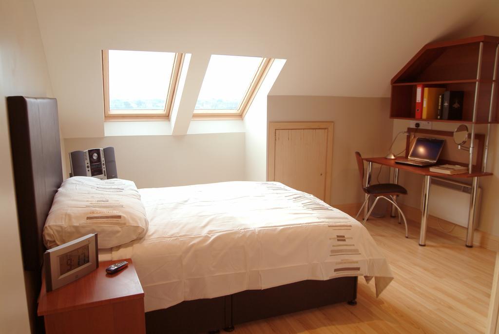 Destiny Student - * Galway