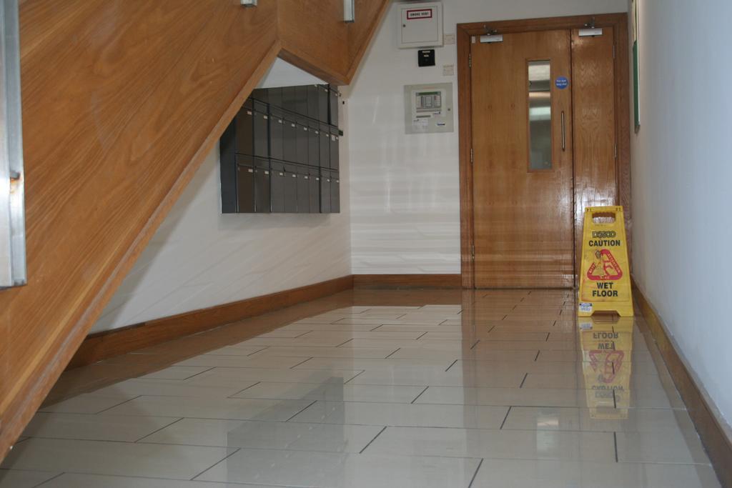 Cuirt Seoige, City Apartment *