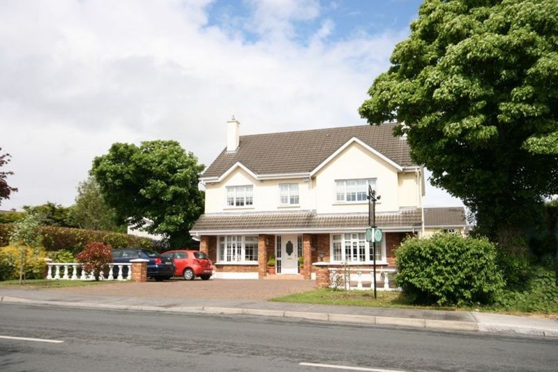 Maple House 3*