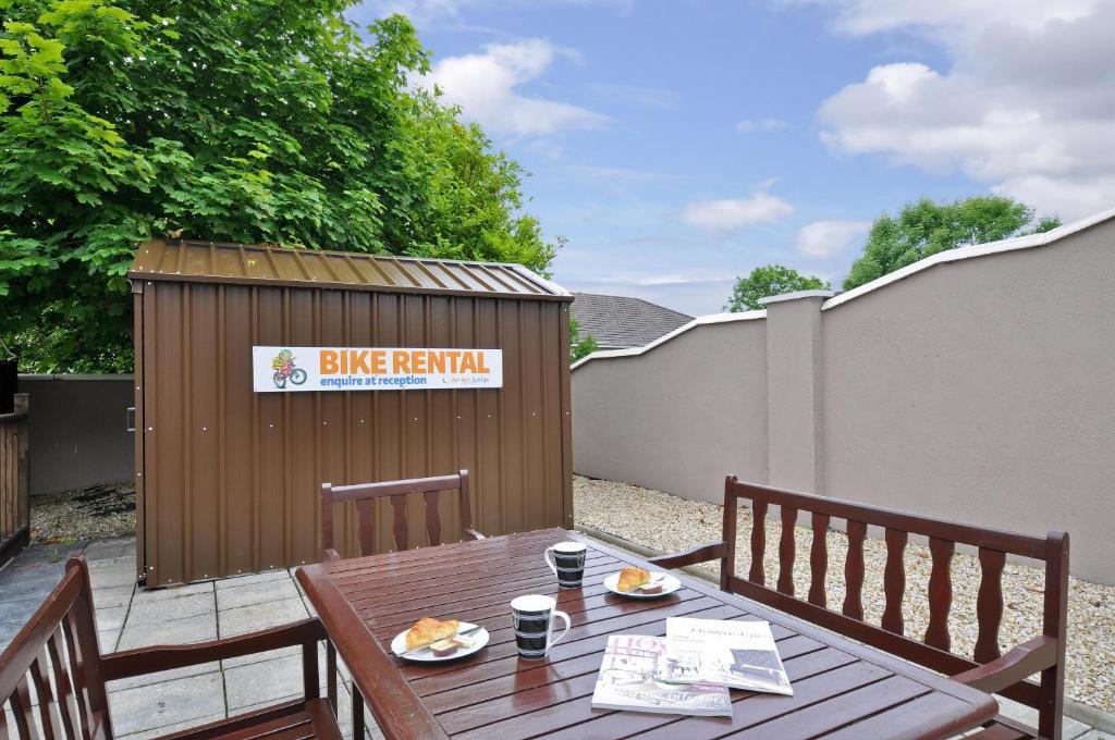 Amber Lodge Budget Accommodation 3* Galway