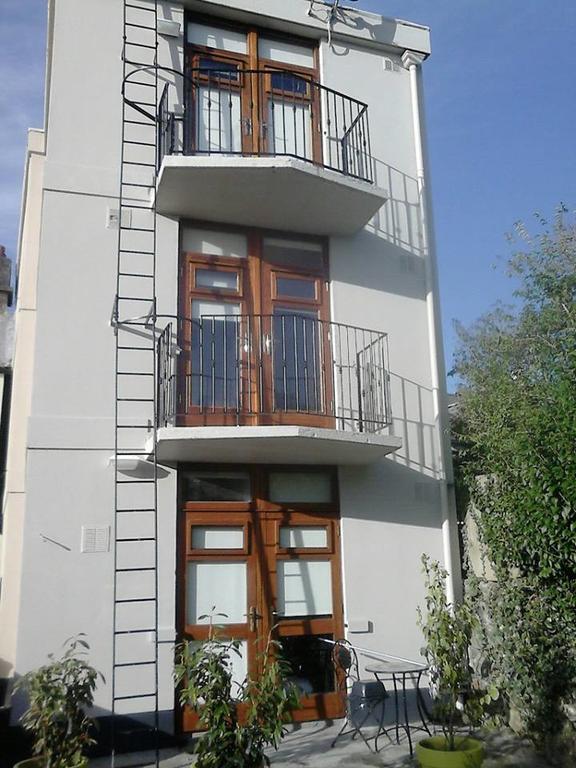 Apartment Crescent Close *