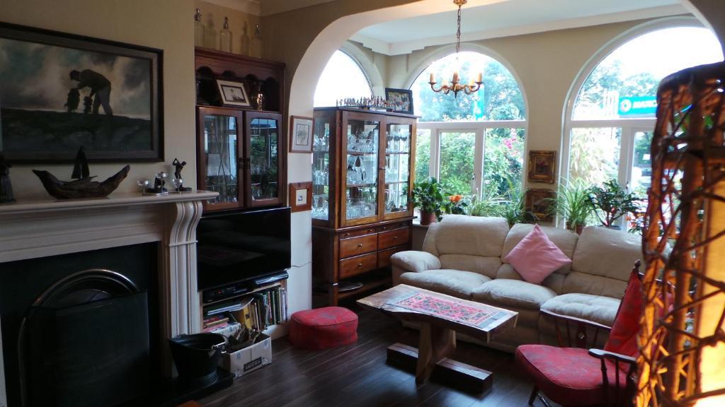 Guest house Inishmore House 3*