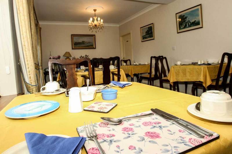Roncalli House 3*