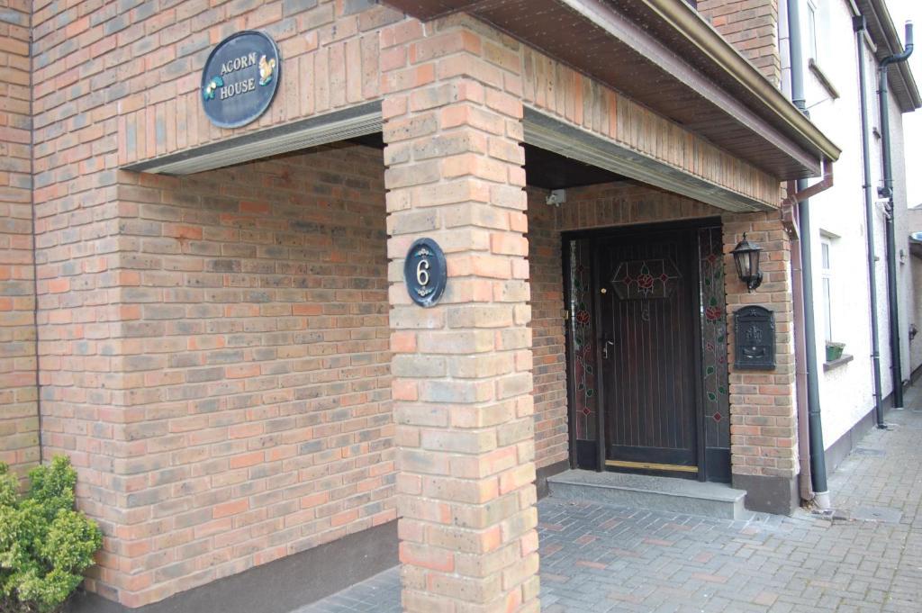Bed & Breakfast Acorn House 4*