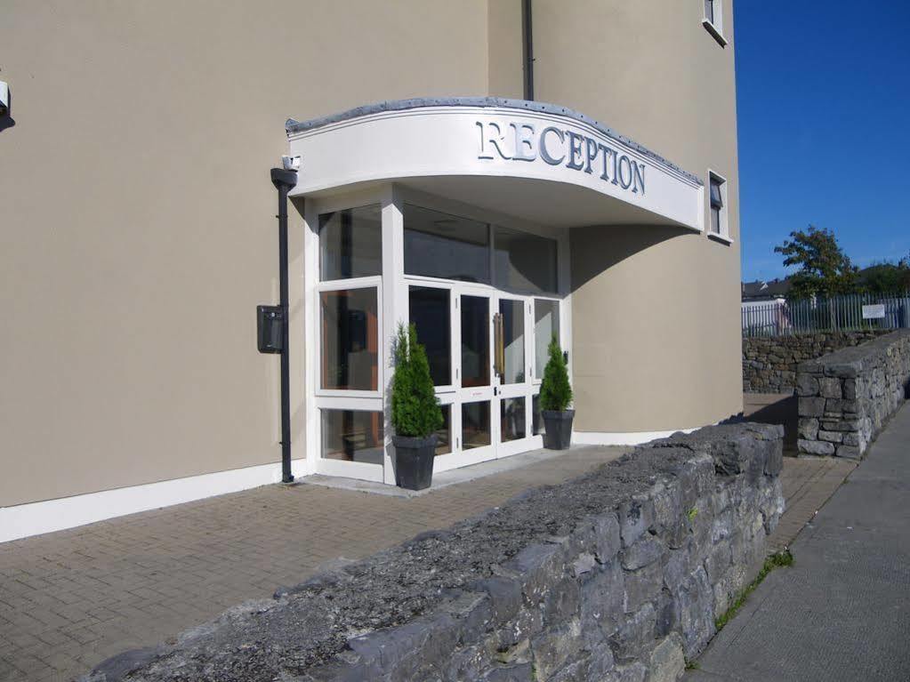 Glen Oaks 2* Galway