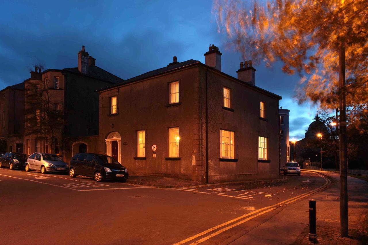 Corrib House Guest 4*