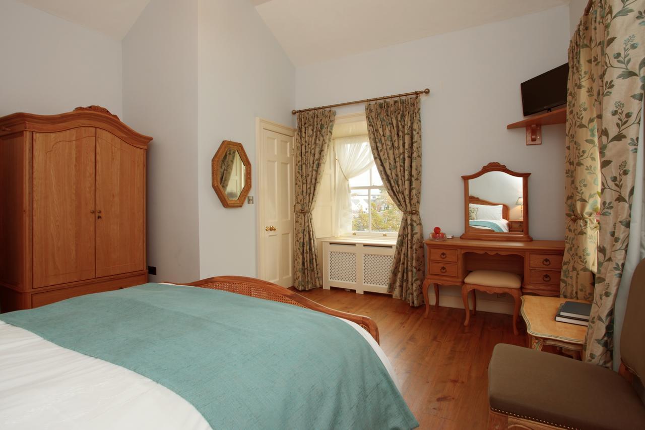 Corrib House Guest Bed & Breakfast 4*