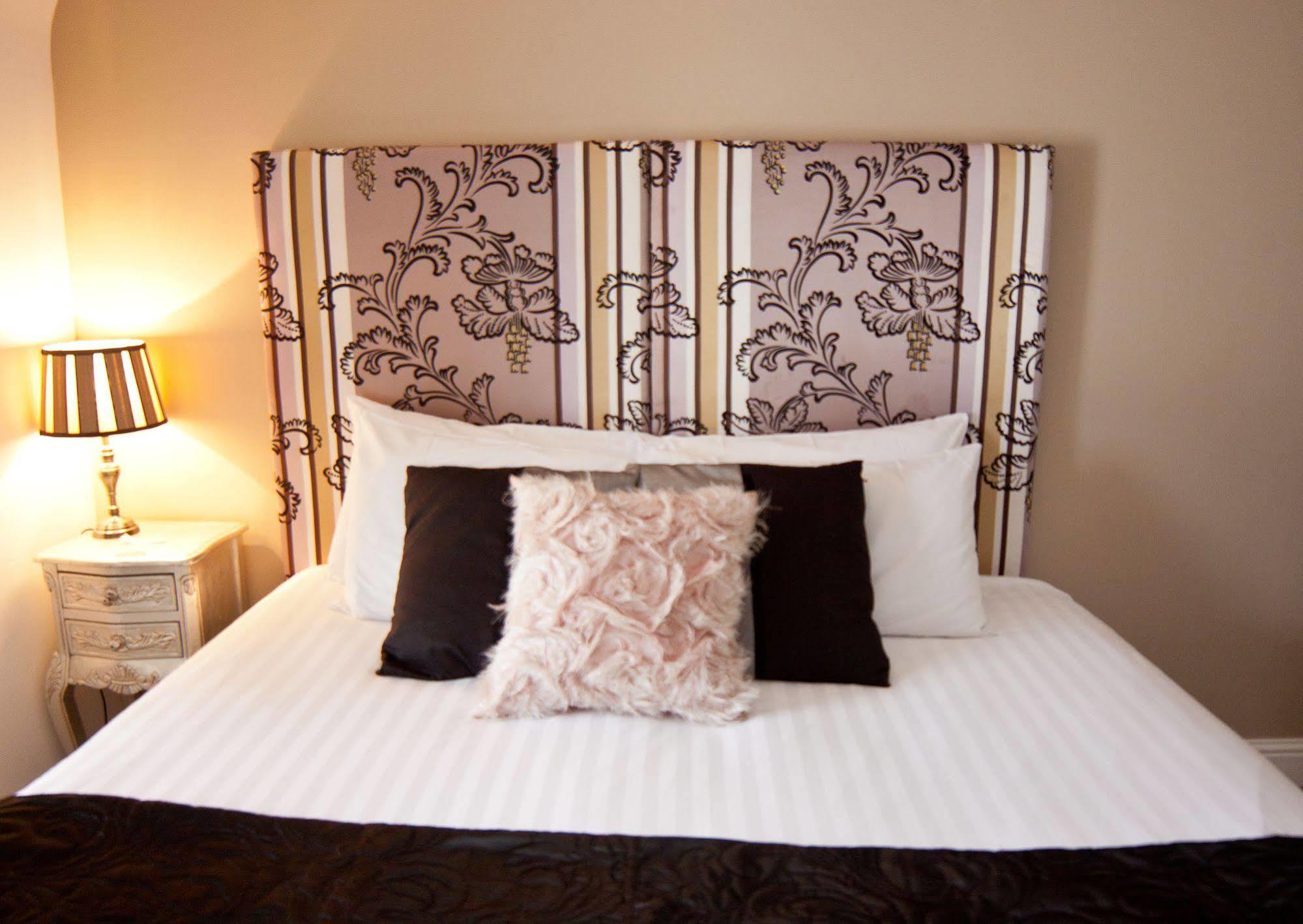 7 Cross Street Hotel Galway