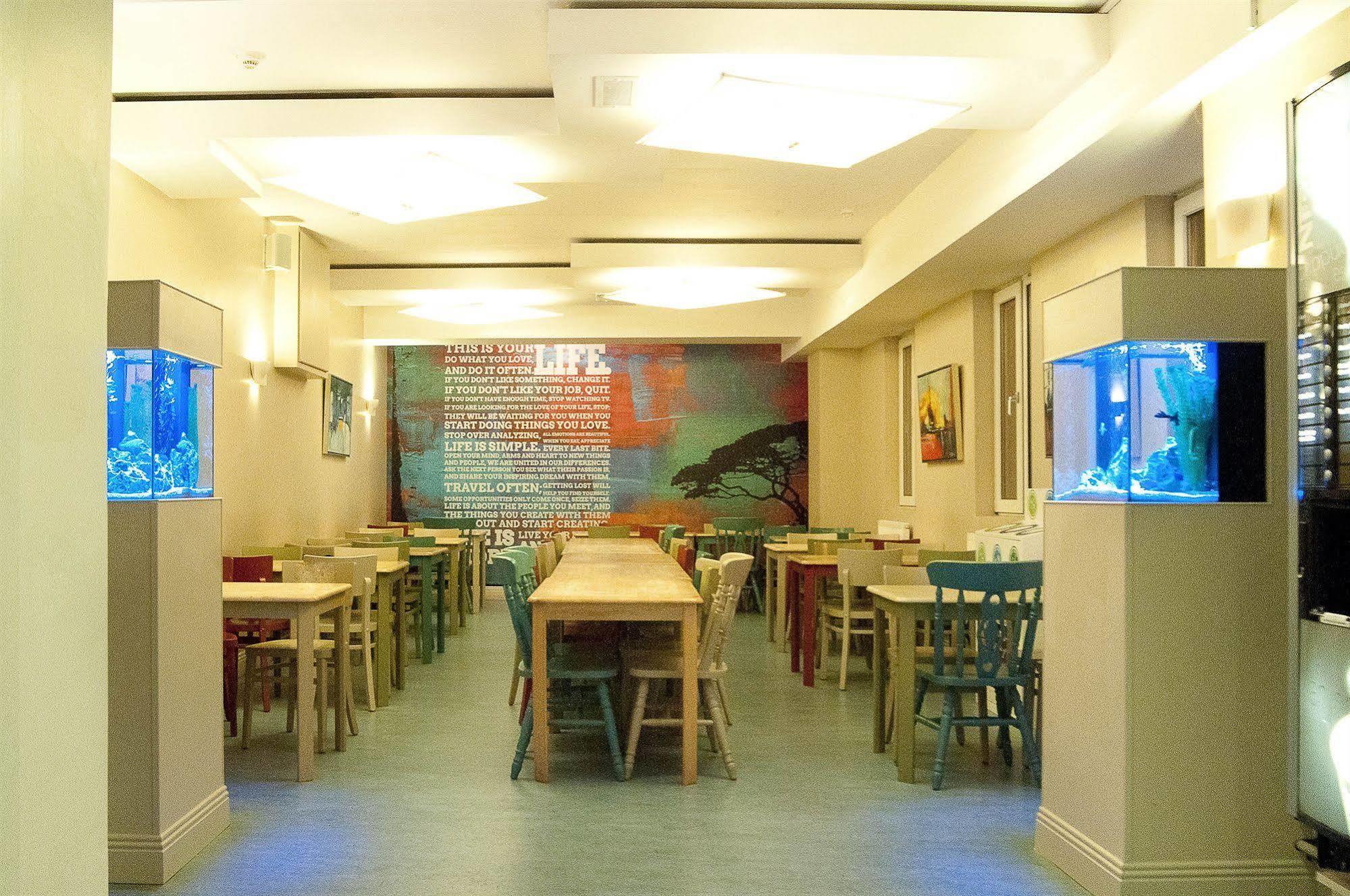 Kinlay Eyre Square Hostel