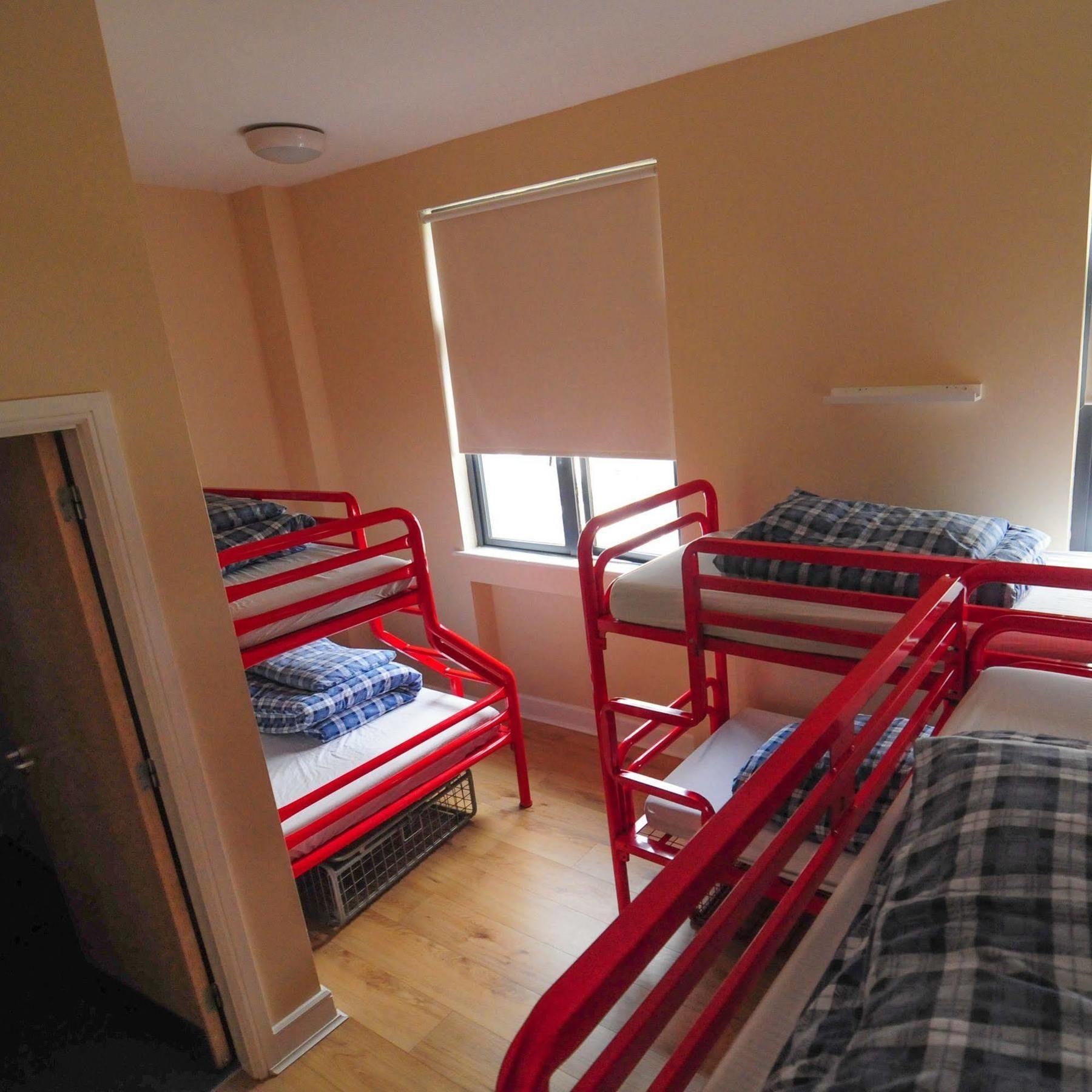 Hostel Snoozles Centre