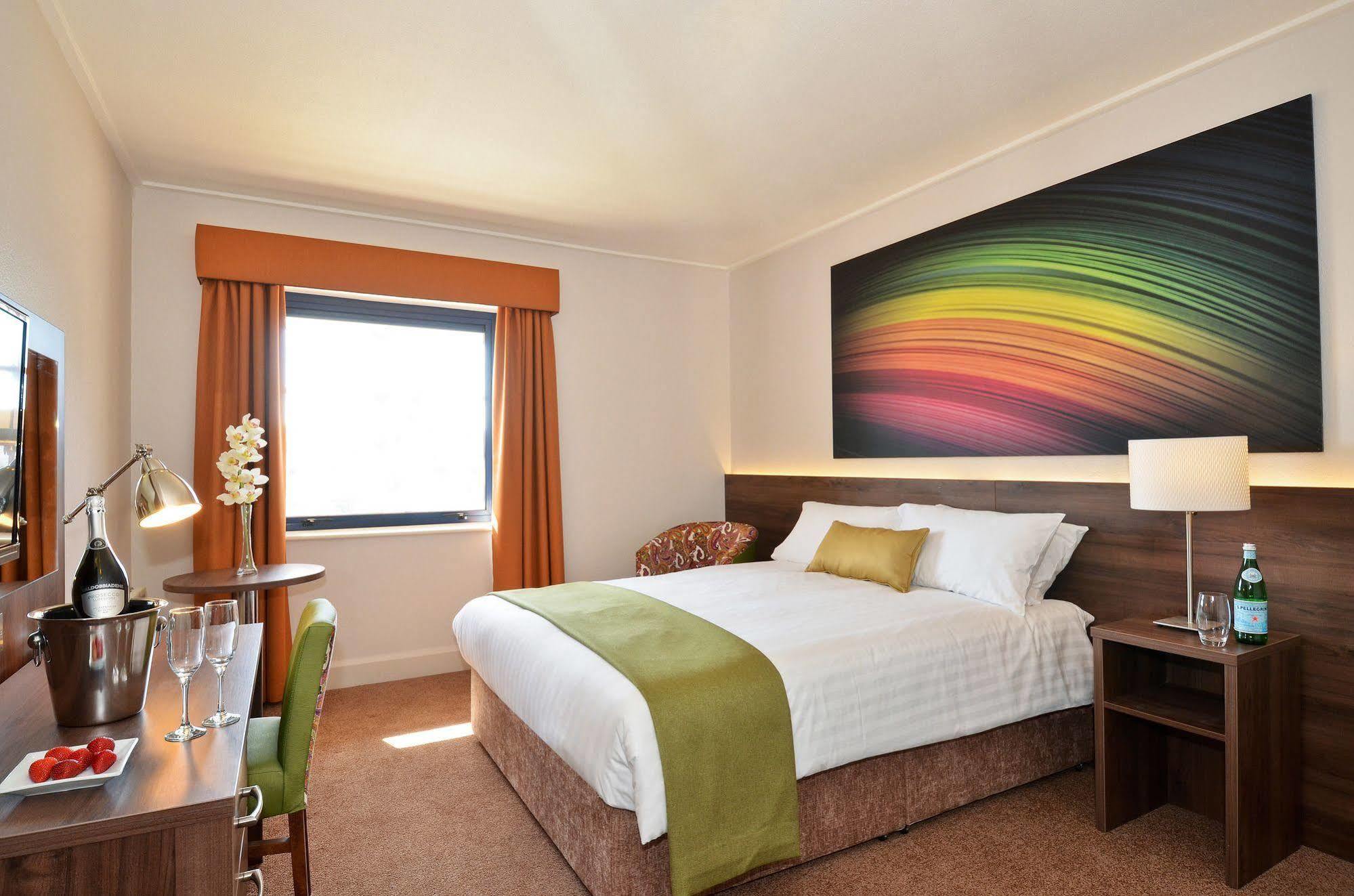 Nox 3* Galway