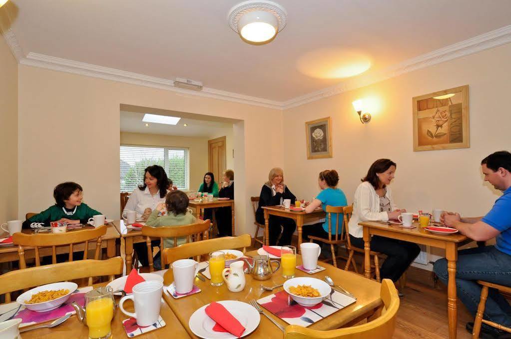 Guest house Amber Lodge Budget Accommodation 3*