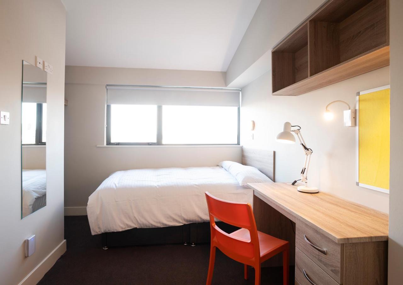 Three Bedroom - Edward Square * Galway