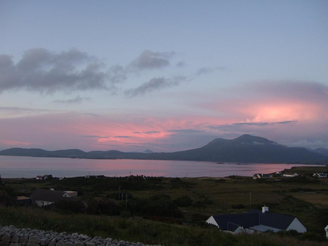 Sunnymeade Tully Holiday home