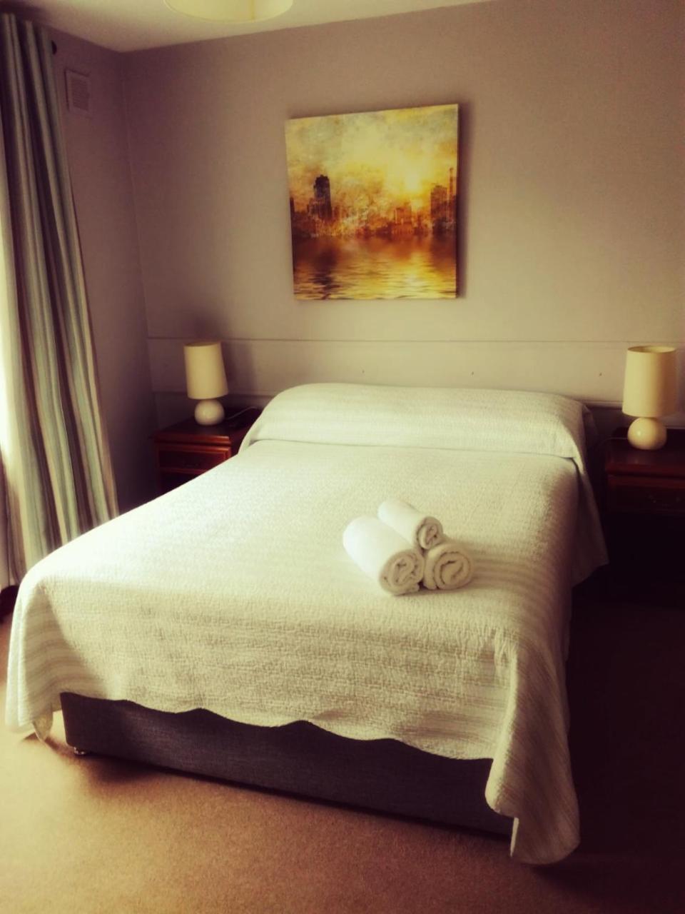 Guest house Amber Lodge Budget Accommodation Galway