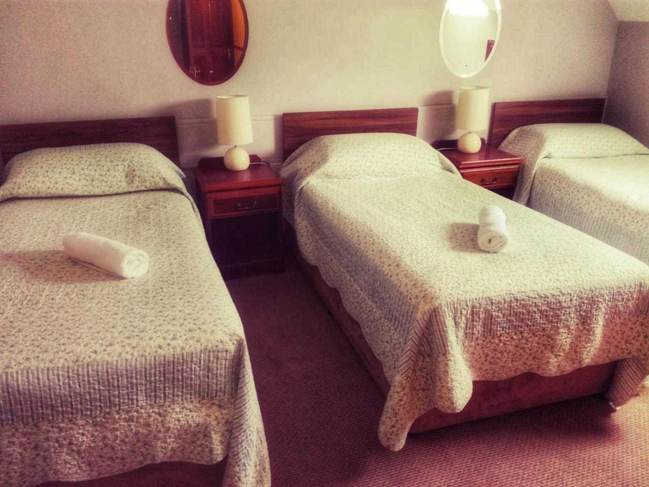Amber Lodge Budget Accommodation 3* Galway