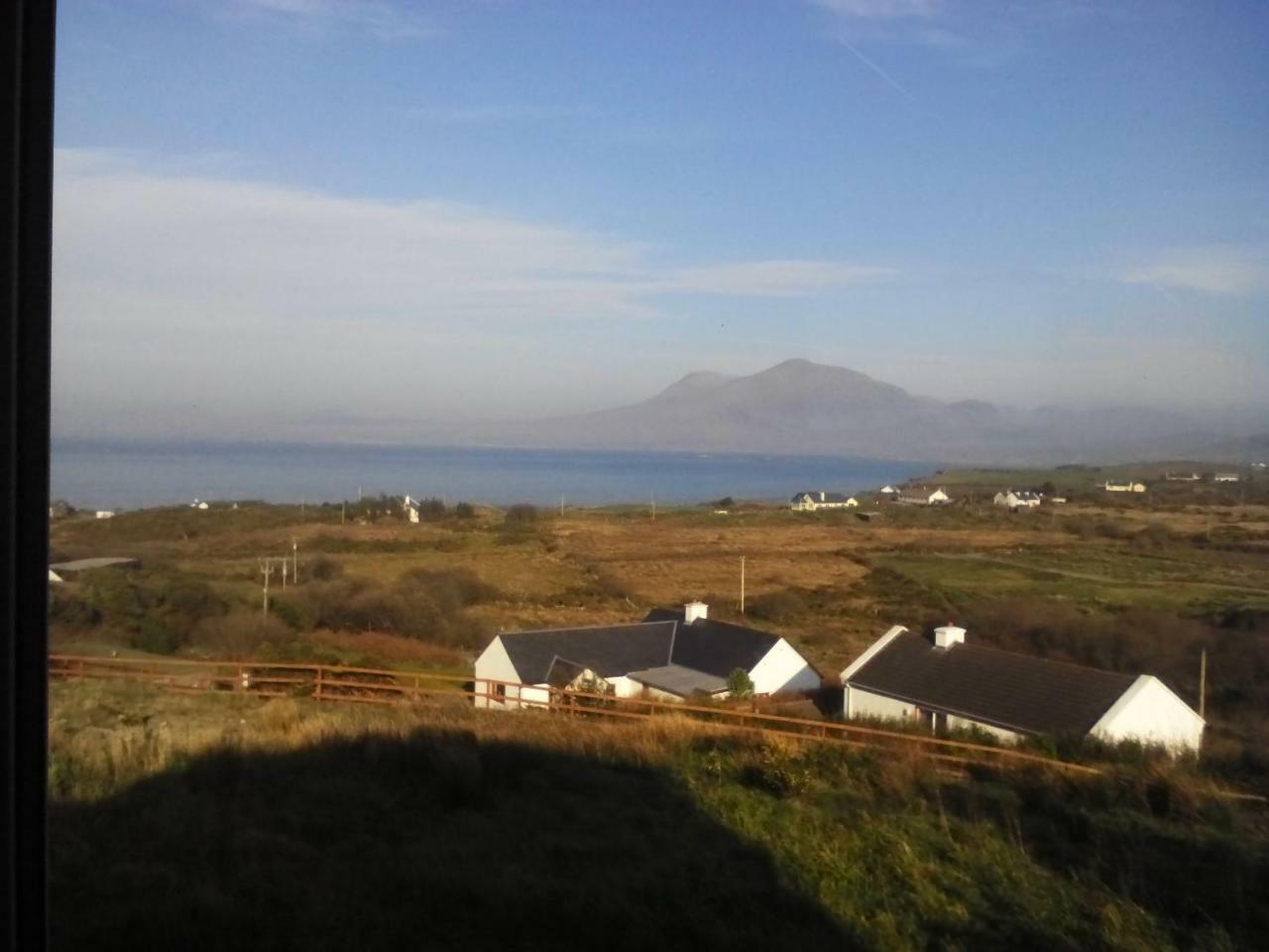 Sunnymeade Accommodation With Sea View Holiday home *
