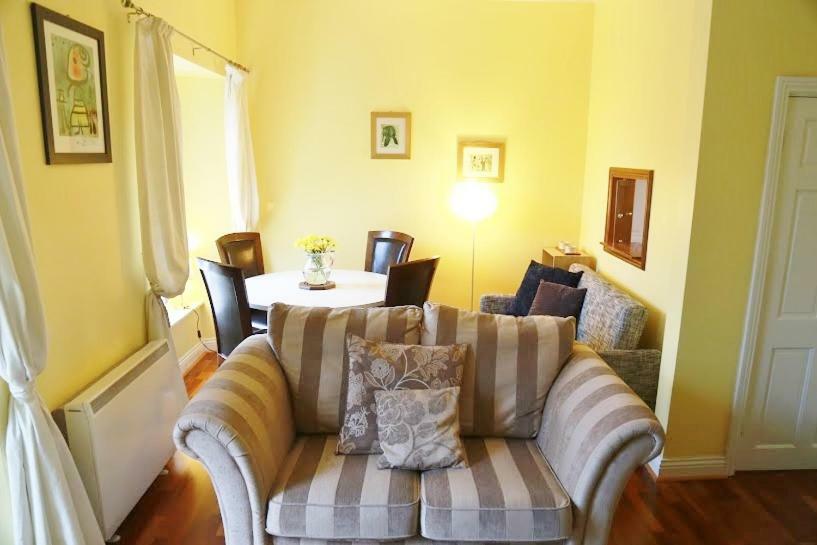 Silver Crescent House & Apts Vacation City Ireland Apartment