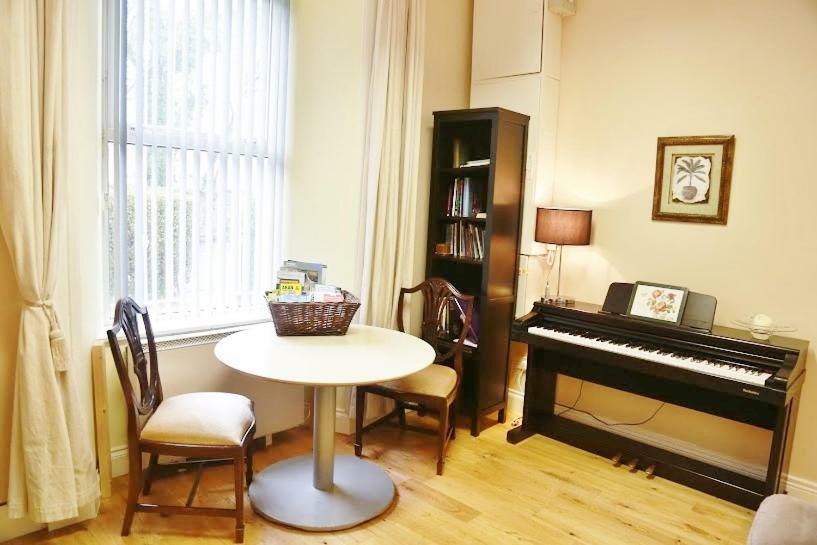 Silver Crescent House & Apts Vacation City Ireland Apartment