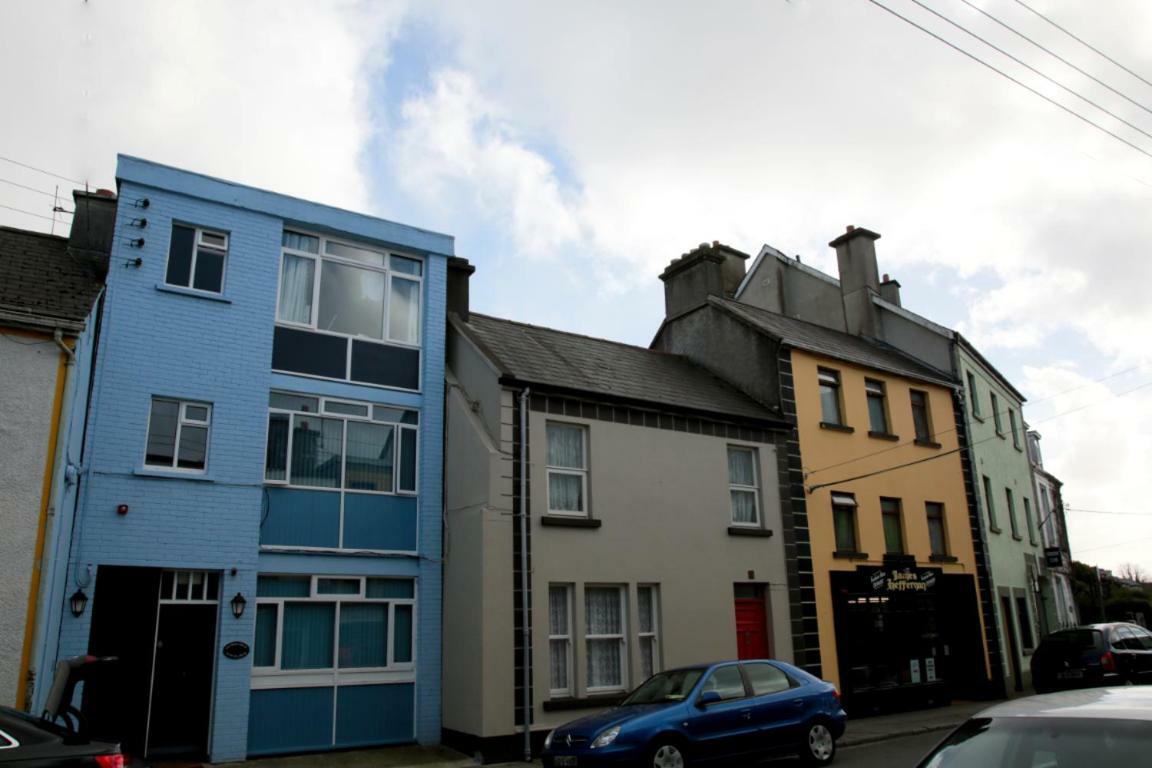 Apartment Crescent Close