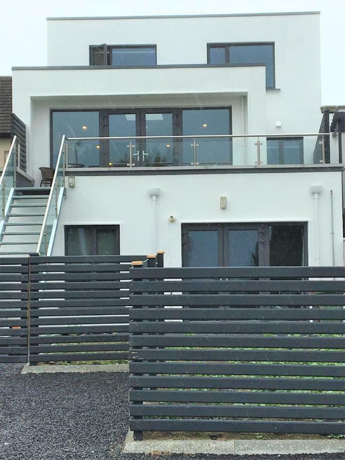 City Lake House Holiday home