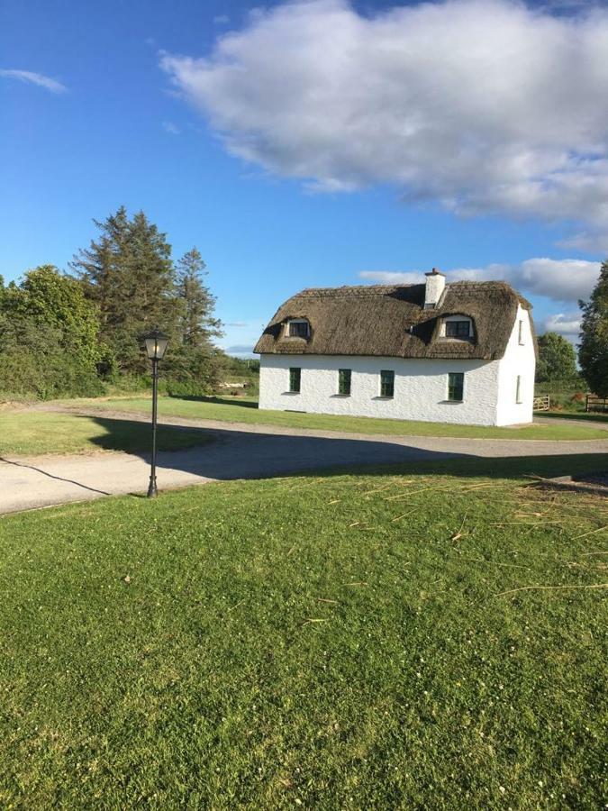 Dunguaire Thatched * Galway