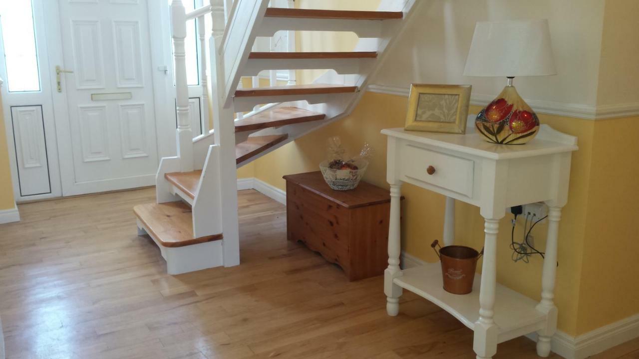 Cloonboo With Tours Sleeps 12 Galway