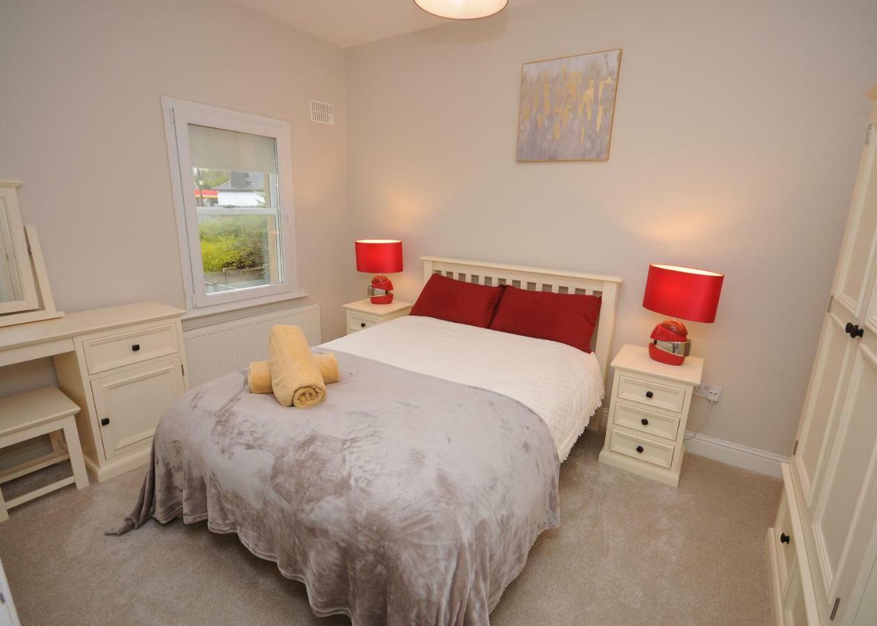 Apartment 5 College Crescent *
