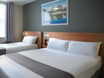 Travelodge 3*