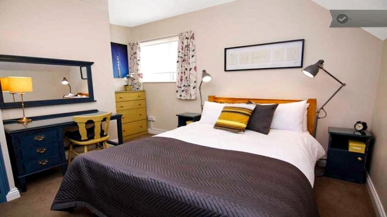 Holiday home 2 Bedroom 1 Bathroom Family Friendly 50 Metres From The Seashore And Beach Galway