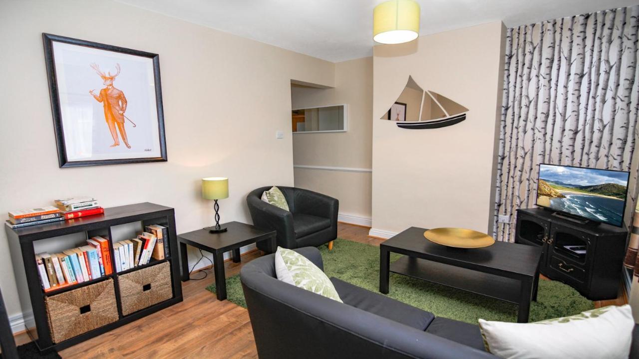 2 Bedroom 1 Bathroom Family Friendly 50 Metres From The Seashore And Beach Holiday home Galway