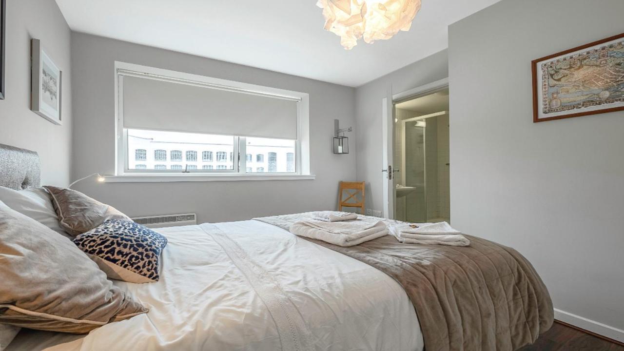 Harbourside Apartment *
