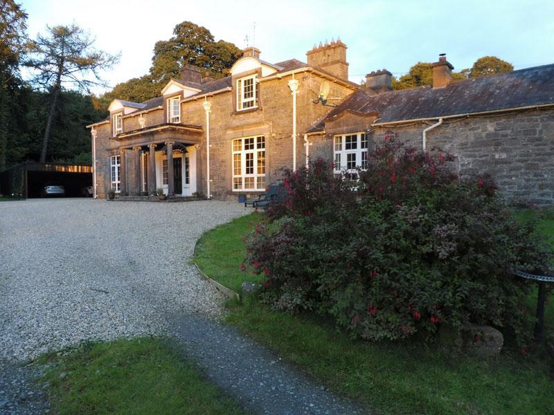 Ross House Hotel 3*