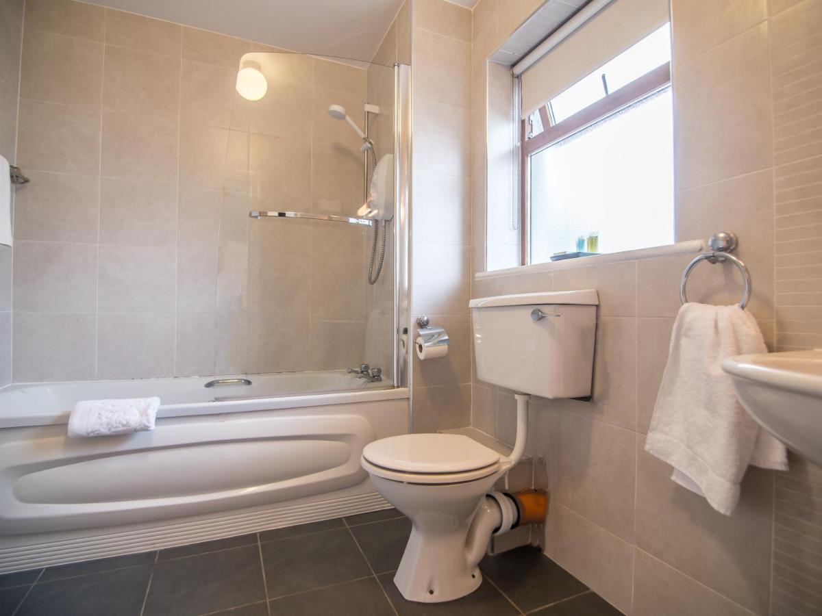 Donegan Court 3* Galway
