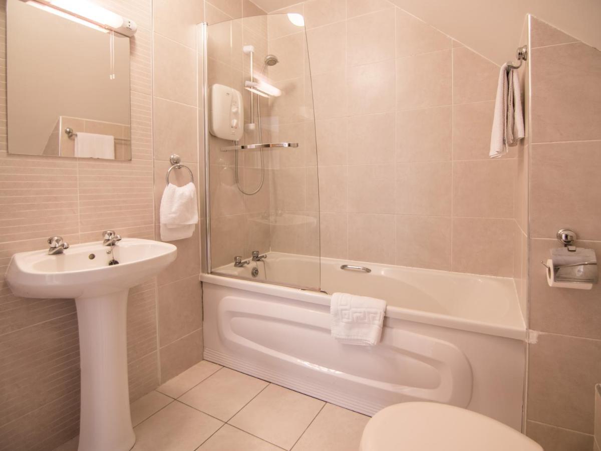 Aparthotel Donegan Court 3*
