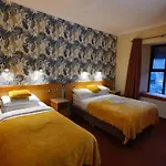 Holiday Hotel
