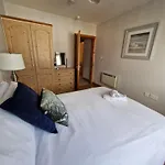 Cosy Beachfront Apartment In Salthill Galway City
