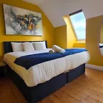 Galway City Dockland Apartment, 2 Bed, 2 Bath With Parking