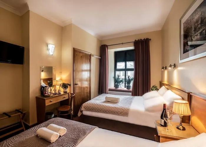 Holiday Hotel