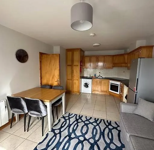 Snug Apartment Centrally Located