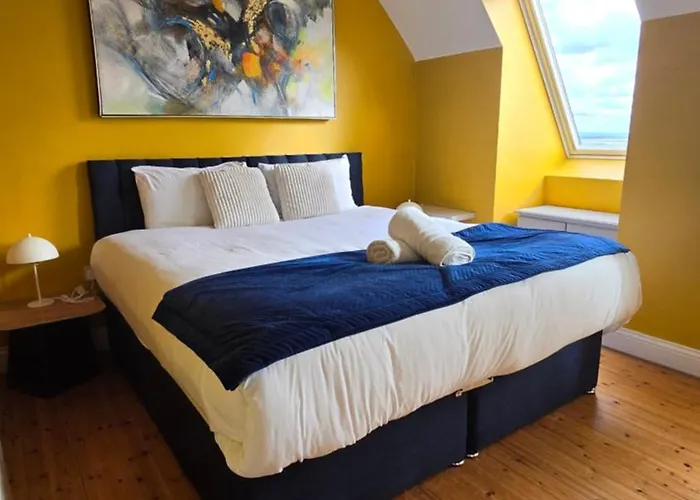 Galway City Dockland Apartment, 2 Bed, 2 Bath With Parking