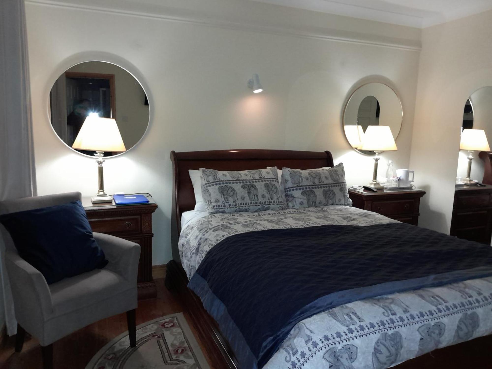 Woodhaven Manor H91rc9d Guest house 4*