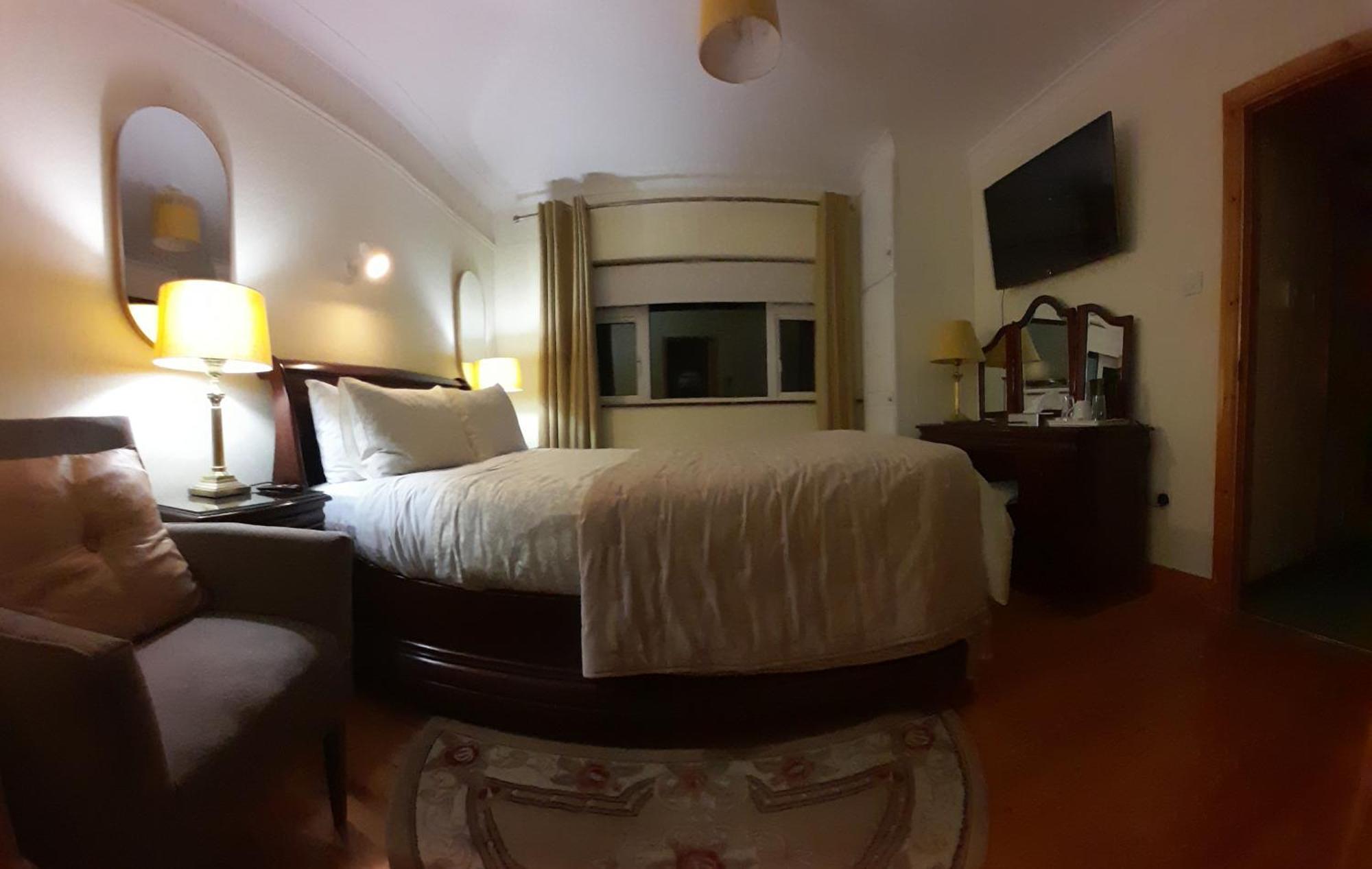 Woodhaven Manor H91rc9d Guest house 4*