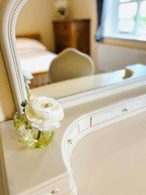 Apartment Hillcrest Lodge, Private On Lough Corrib, Oughterard *