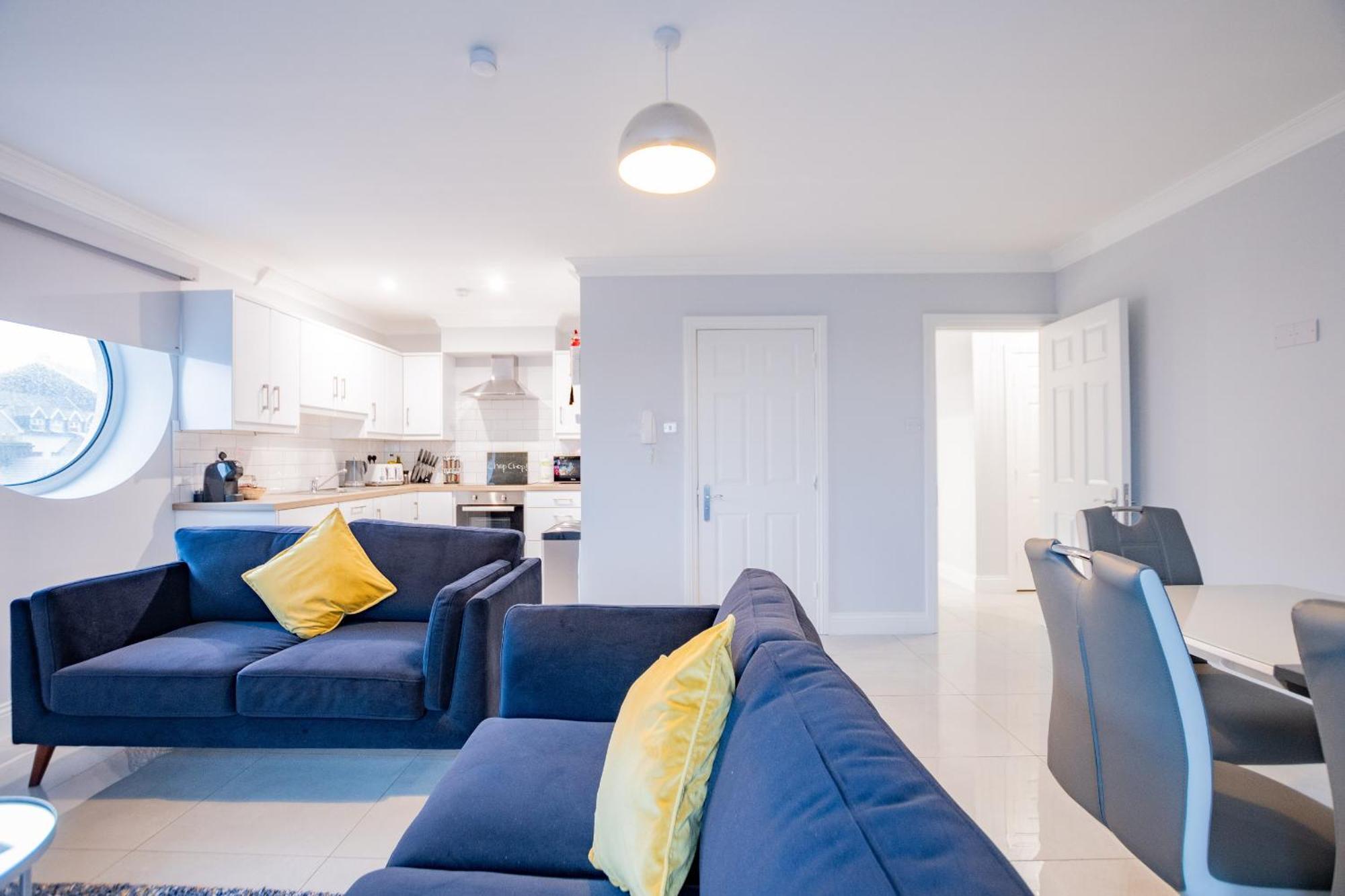 Eyre Arch Rest * Galway