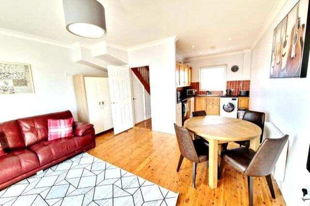 Apartment Dockland Apartment, 2 Bed, 2 Bath With Parking Galway