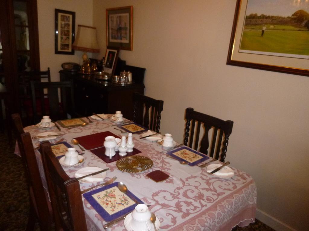 Bed & Breakfast Glencree 3*