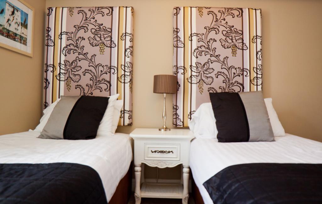Guest house 7 Boutique Hotel Galway