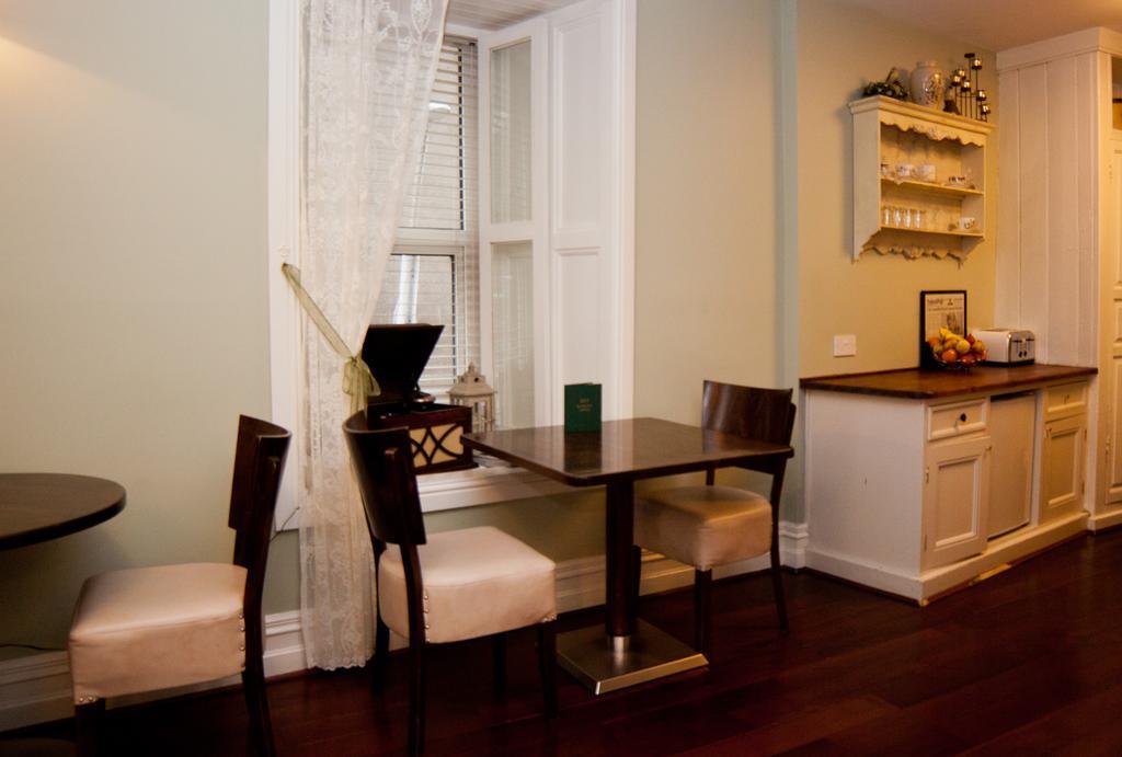 7 Boutique Hotel 4* Galway